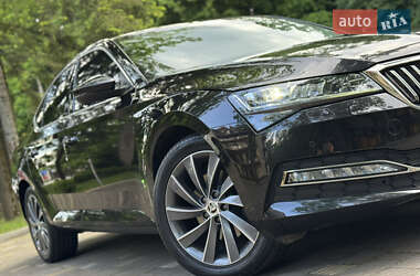 Ліфтбек Skoda Superb 2021 в 