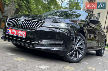 Ліфтбек Skoda Superb 2021 в 