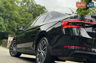 Ліфтбек Skoda Superb 2021 в 
