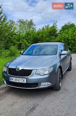 Лифтбек Skoda Superb 2011 в Ровно