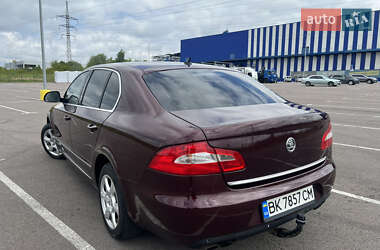 Ліфтбек Skoda Superb 2010 в 