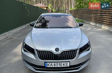 Лифтбек Skoda Superb 2017 в 
