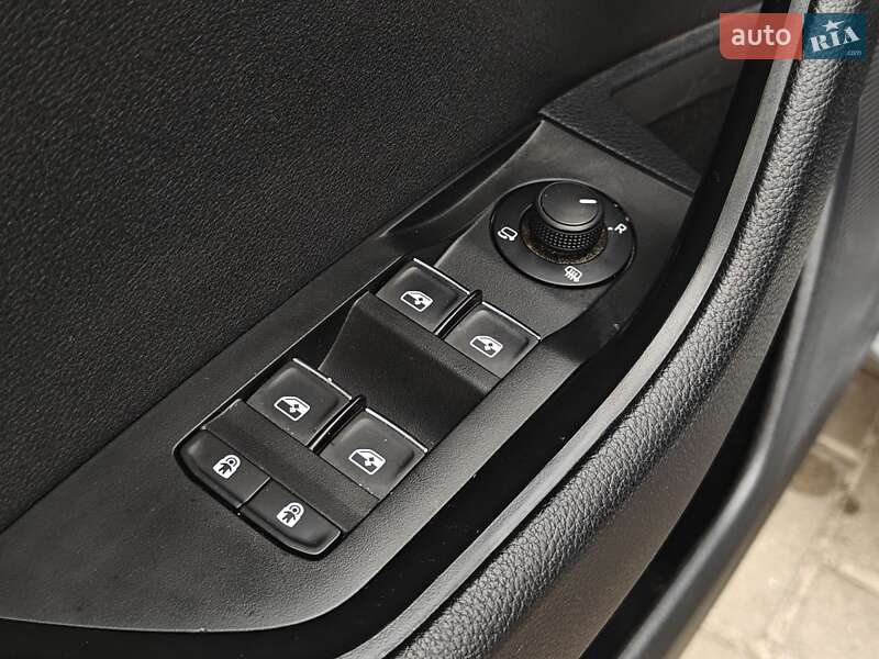 Універсал Skoda Superb 2018 в Луцьку