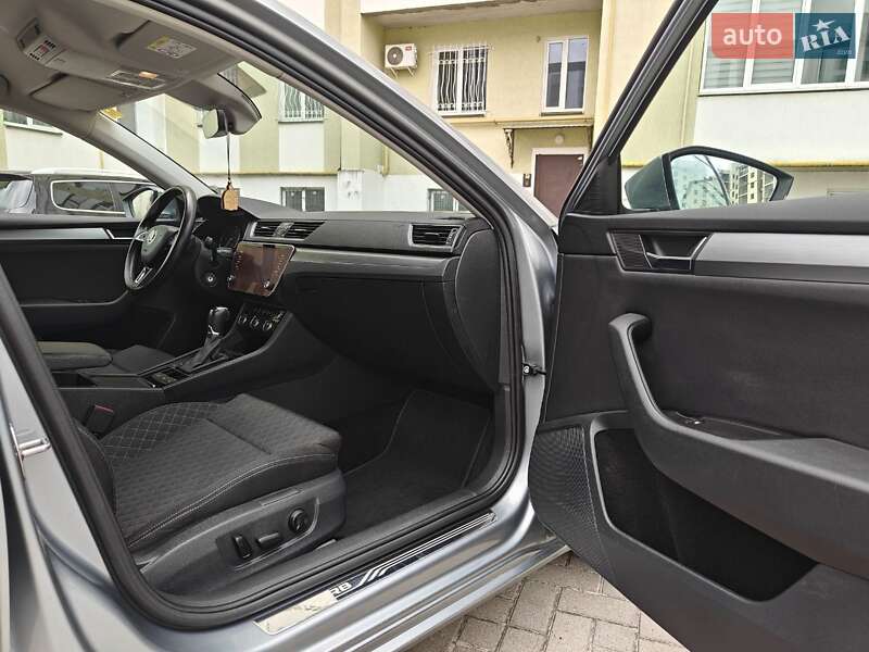Універсал Skoda Superb 2018 в Луцьку