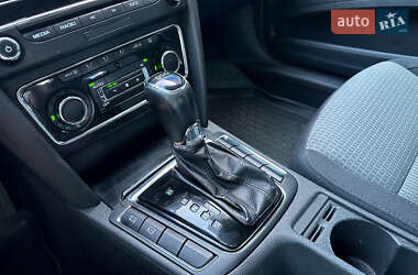 Лифтбек Skoda Superb 2013 в 