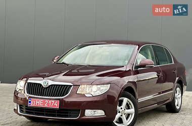 Лифтбек Skoda Superb 2009 в 