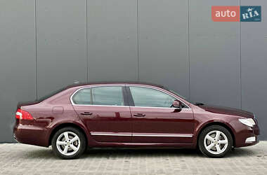 Лифтбек Skoda Superb 2009 в 