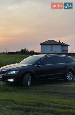 Универсал Skoda Superb 2013 в 
