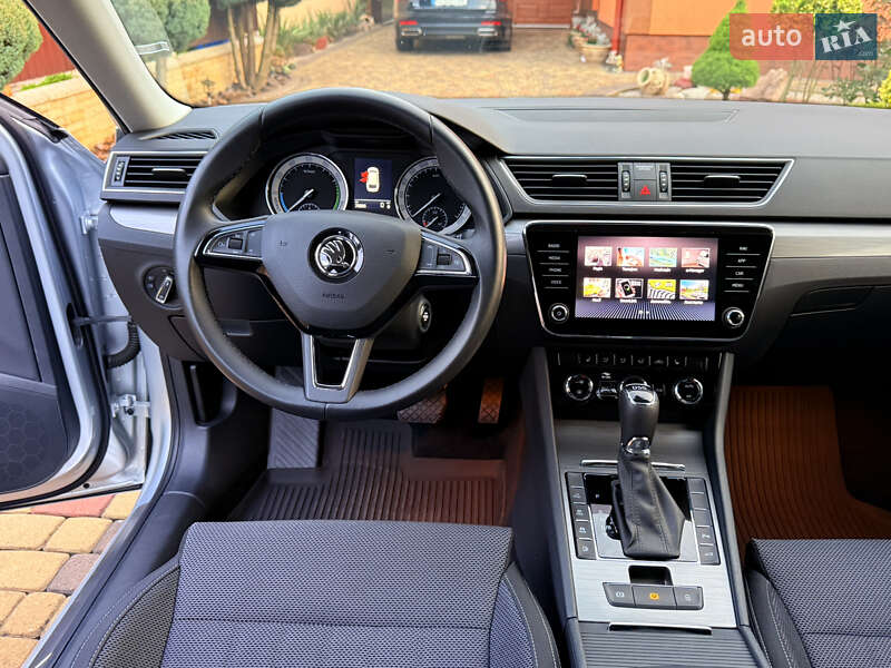 Універсал Skoda Superb 2020 в Мукачевому