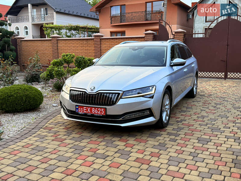 Універсал Skoda Superb 2020 в Мукачевому