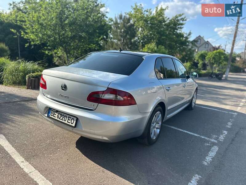 Лифтбек Skoda Superb 2013 в Доброславе