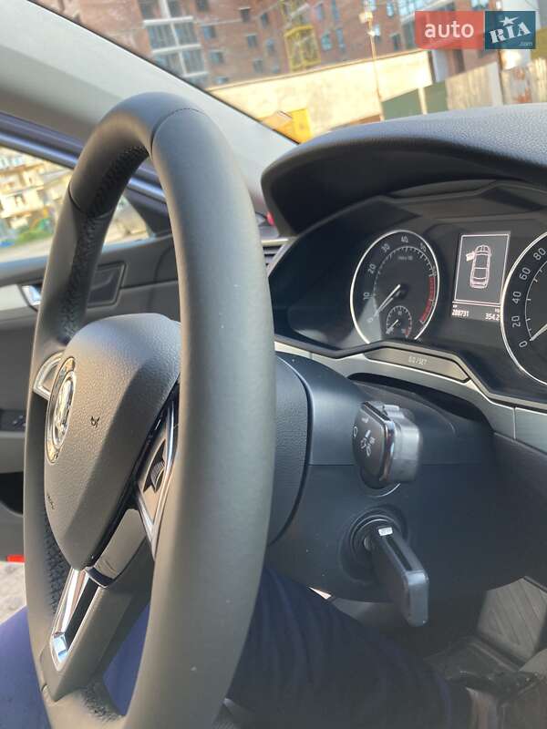 Лифтбек Skoda Superb 2018 в Чернигове
