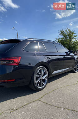 Универсал Skoda Superb 2020 в 