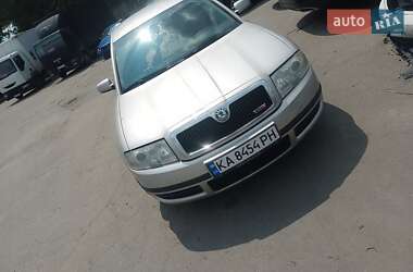 Лифтбек Skoda Superb 2004 в Киеве