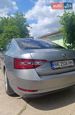 Лифтбек Skoda Superb 2016 в 