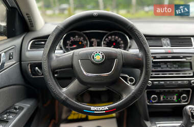 Лифтбек Skoda Superb 2012 в 