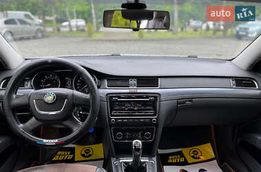 Лифтбек Skoda Superb 2012 в 