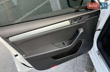 Ліфтбек Skoda Superb 2016 в 