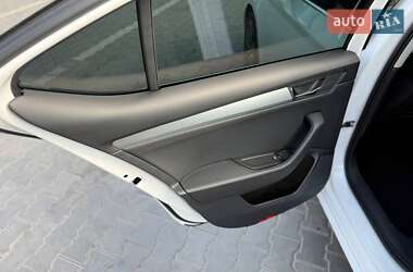 Ліфтбек Skoda Superb 2016 в 