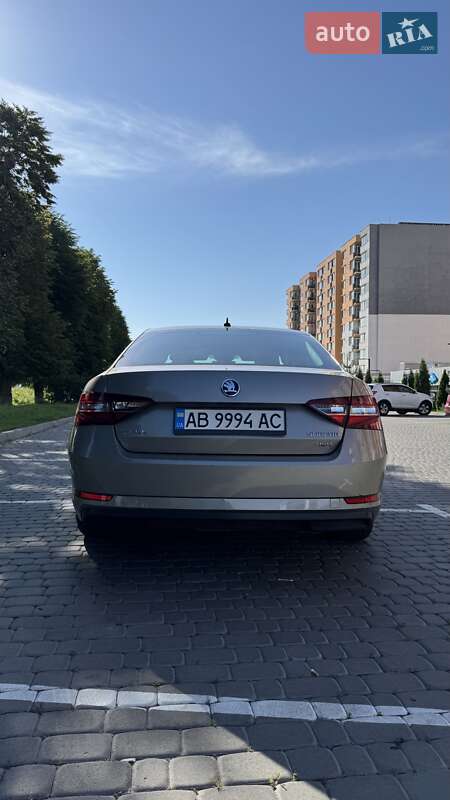 Лифтбек Skoda Superb 2016 в Виннице