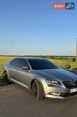 Лифтбек Skoda Superb 2016 в 
