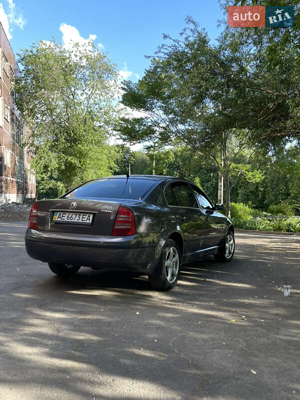 Лифтбек Skoda Superb 2006 в Кривом Роге