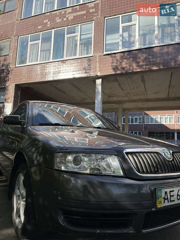 Лифтбек Skoda Superb 2006 в Кривом Роге