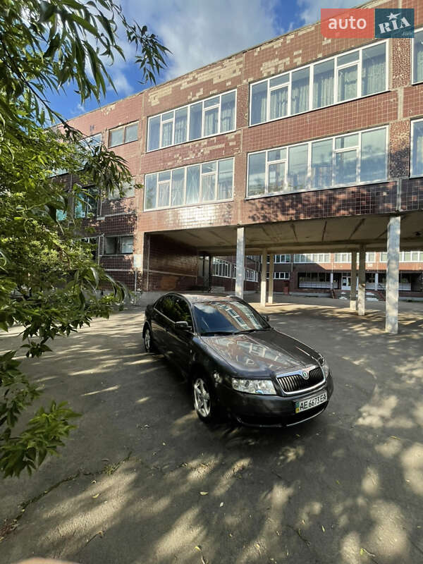 Лифтбек Skoda Superb 2006 в Кривом Роге