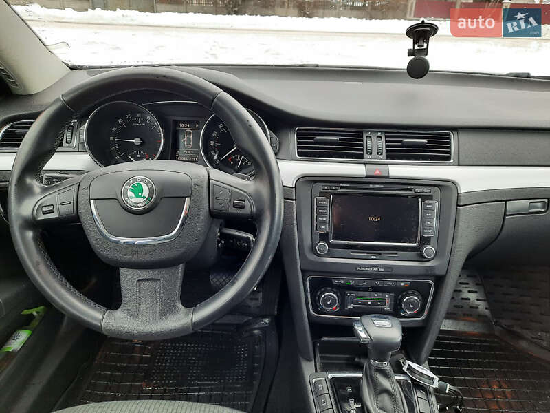 Універсал Skoda Superb 2011 в Києві