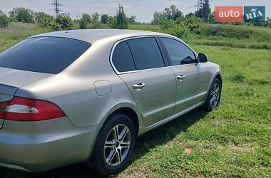 Ліфтбек Skoda Superb 2013 в 