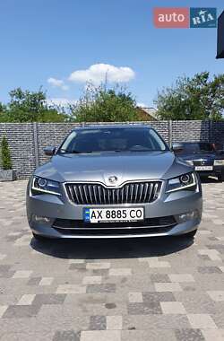 Лифтбек Skoda Superb 2018 в 