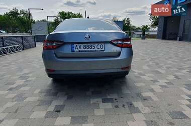 Лифтбек Skoda Superb 2018 в 