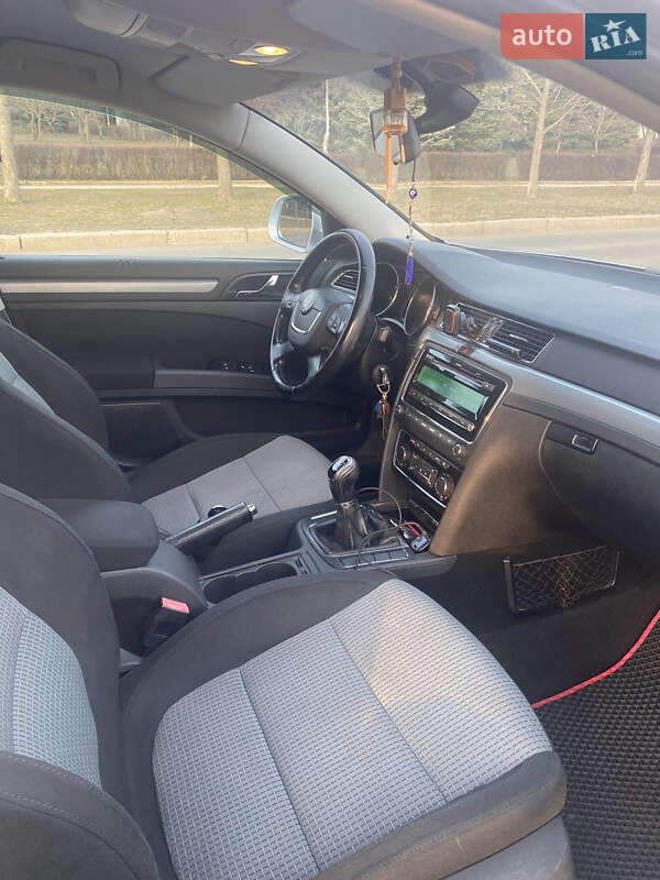 Лифтбек Skoda Superb 2008 в Южноукраинске
