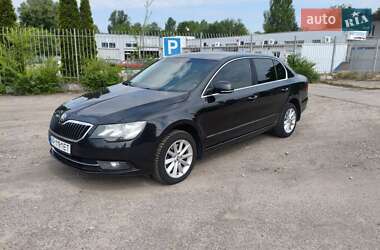 Лифтбек Skoda Superb 2013 в 