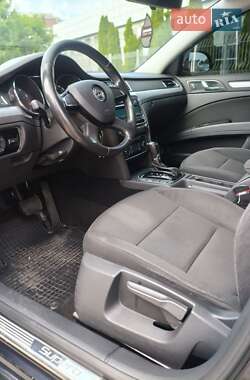 Лифтбек Skoda Superb 2013 в 