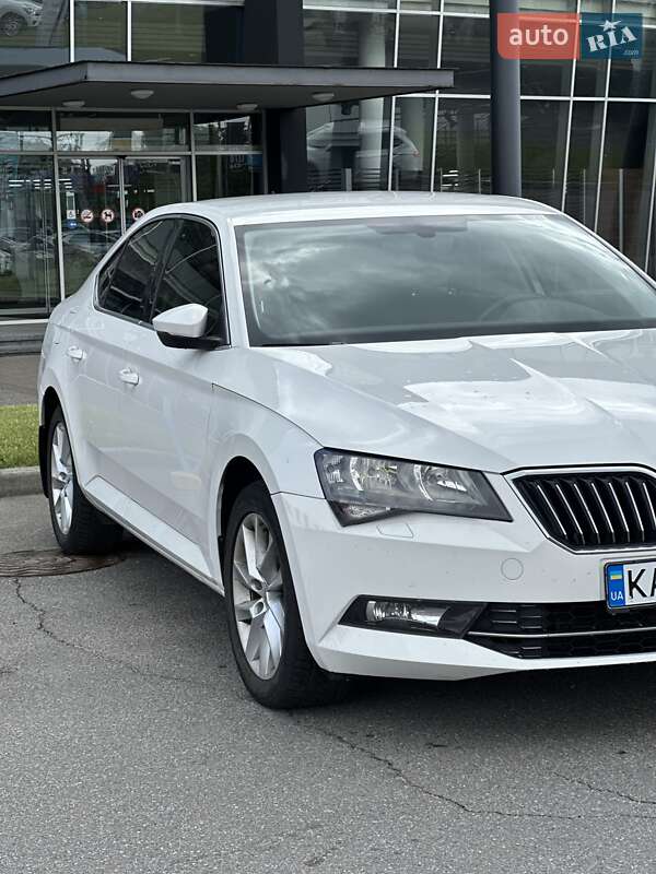 Ліфтбек Skoda Superb 2016 в Києві