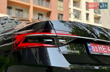 Лифтбек Skoda Superb 2022 в 