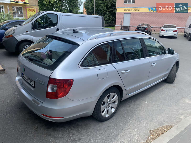 Универсал Skoda Superb 2011 в Чернигове