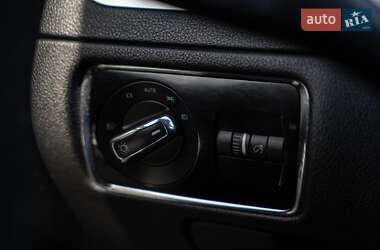 Універсал Skoda Superb 2011 в 