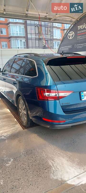 Універсал Skoda Superb 2017 в Львові