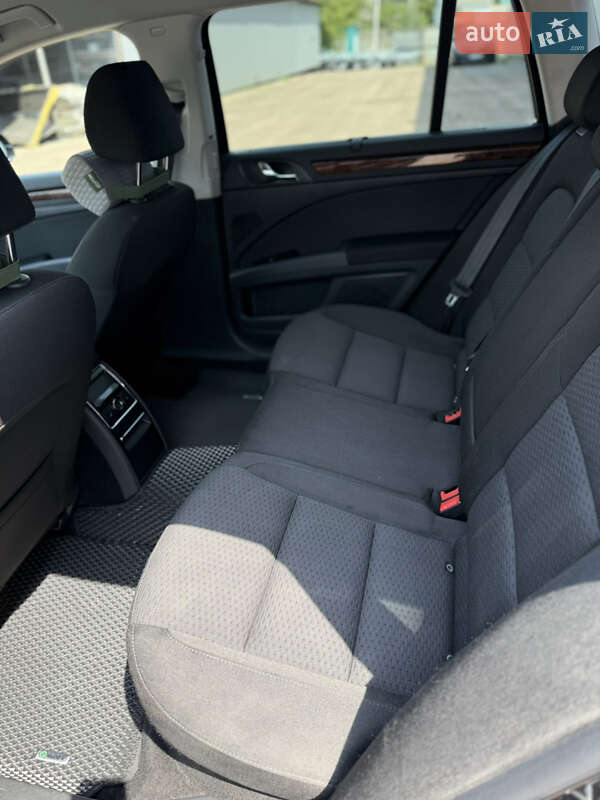 Универсал Skoda Superb 2012 в Киеве фото 10 Универсал Skoda Superb 2012 в Киеве