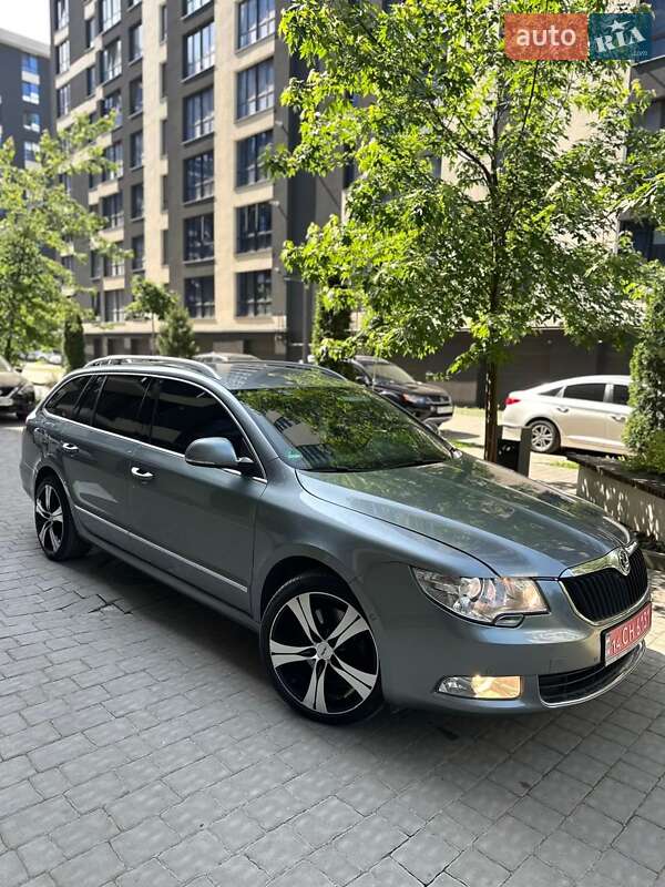 Универсал Skoda Superb 2010 в Ивано-Франковске