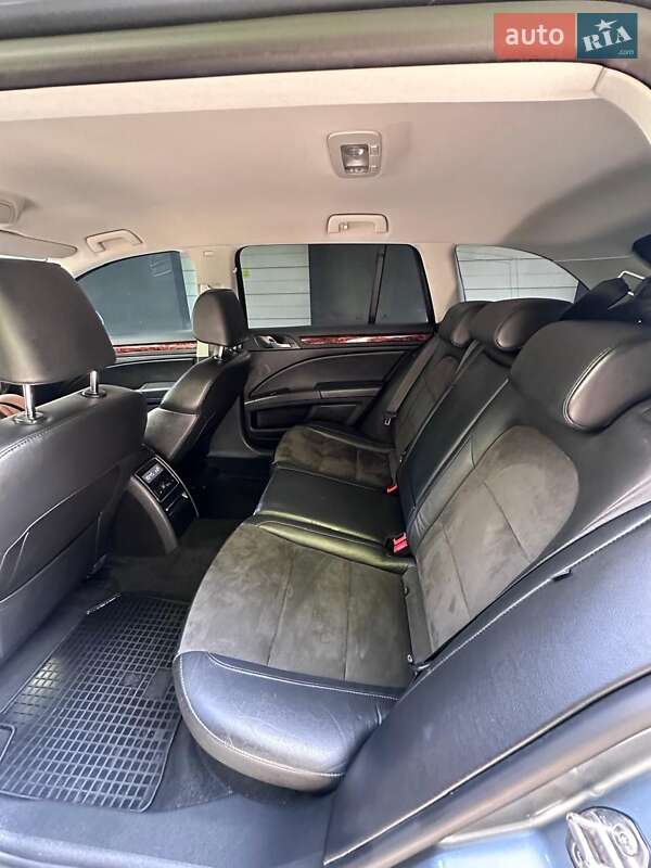 Универсал Skoda Superb 2010 в Ивано-Франковске