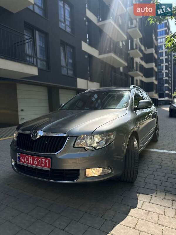 Универсал Skoda Superb 2010 в Ивано-Франковске
