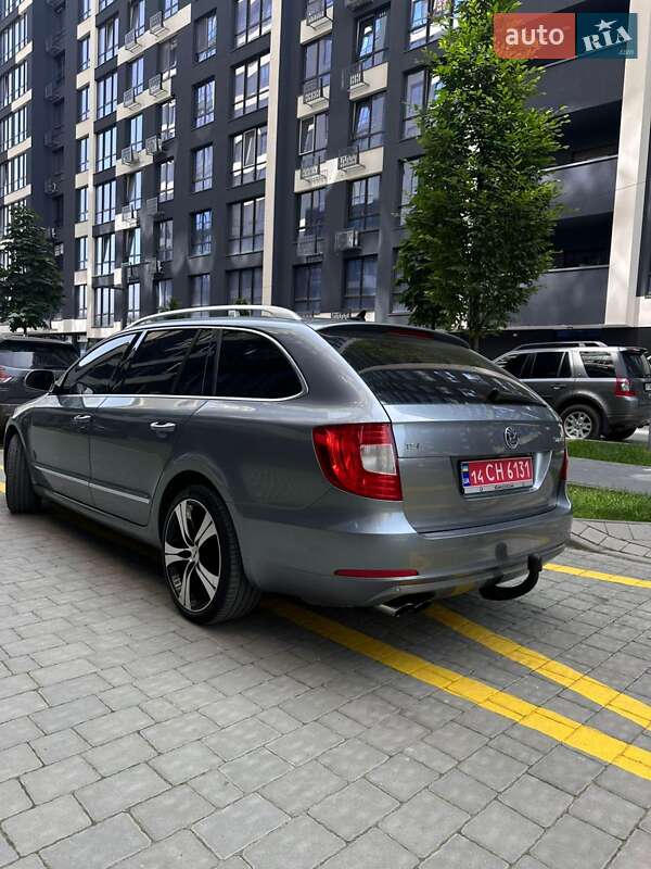 Универсал Skoda Superb 2010 в Ивано-Франковске