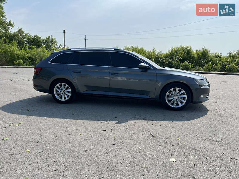 Универсал Skoda Superb 2017 в Чорткове