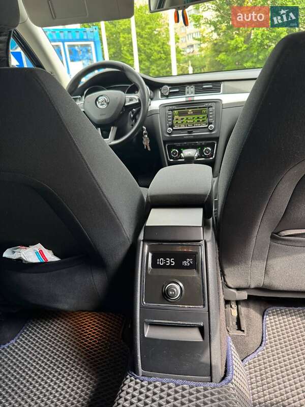 Универсал Skoda Superb 2014 в Львове
