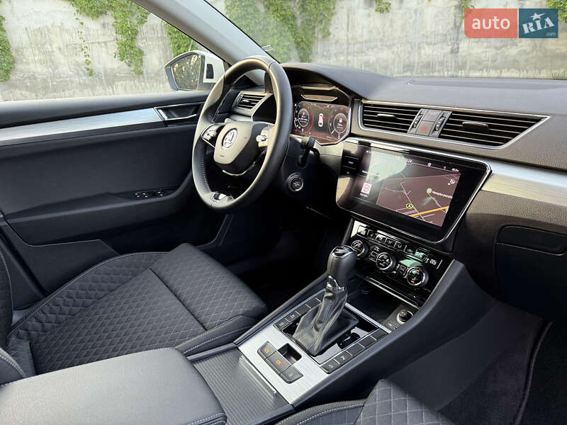 Универсал Skoda Superb 2021 в Ровно