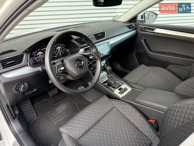 Универсал Skoda Superb 2021 в Ровно