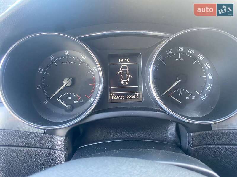 Лифтбек Skoda Superb 2009 в Черкассах